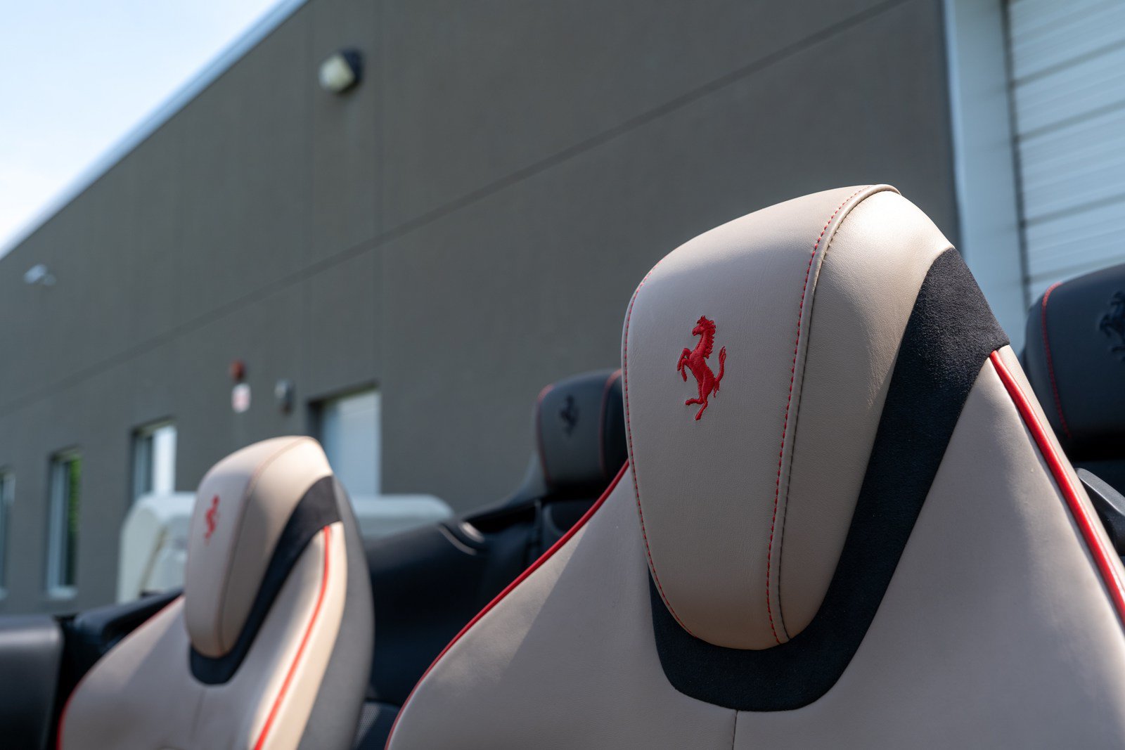 Used 2024 Ferrari Roma Spider RWD image 32