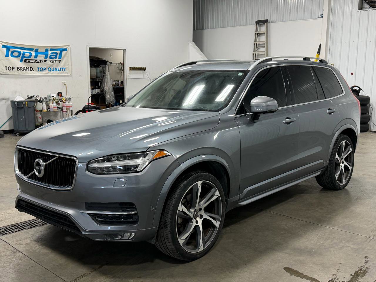 Used 2018 Volvo XC90 T6 Momentum w/ Convenience Package image 13