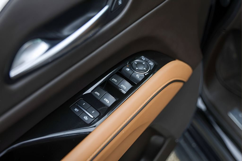 Used 2021 Cadillac Escalade Sport w/ Heavy-Duty Trailer Package image 23