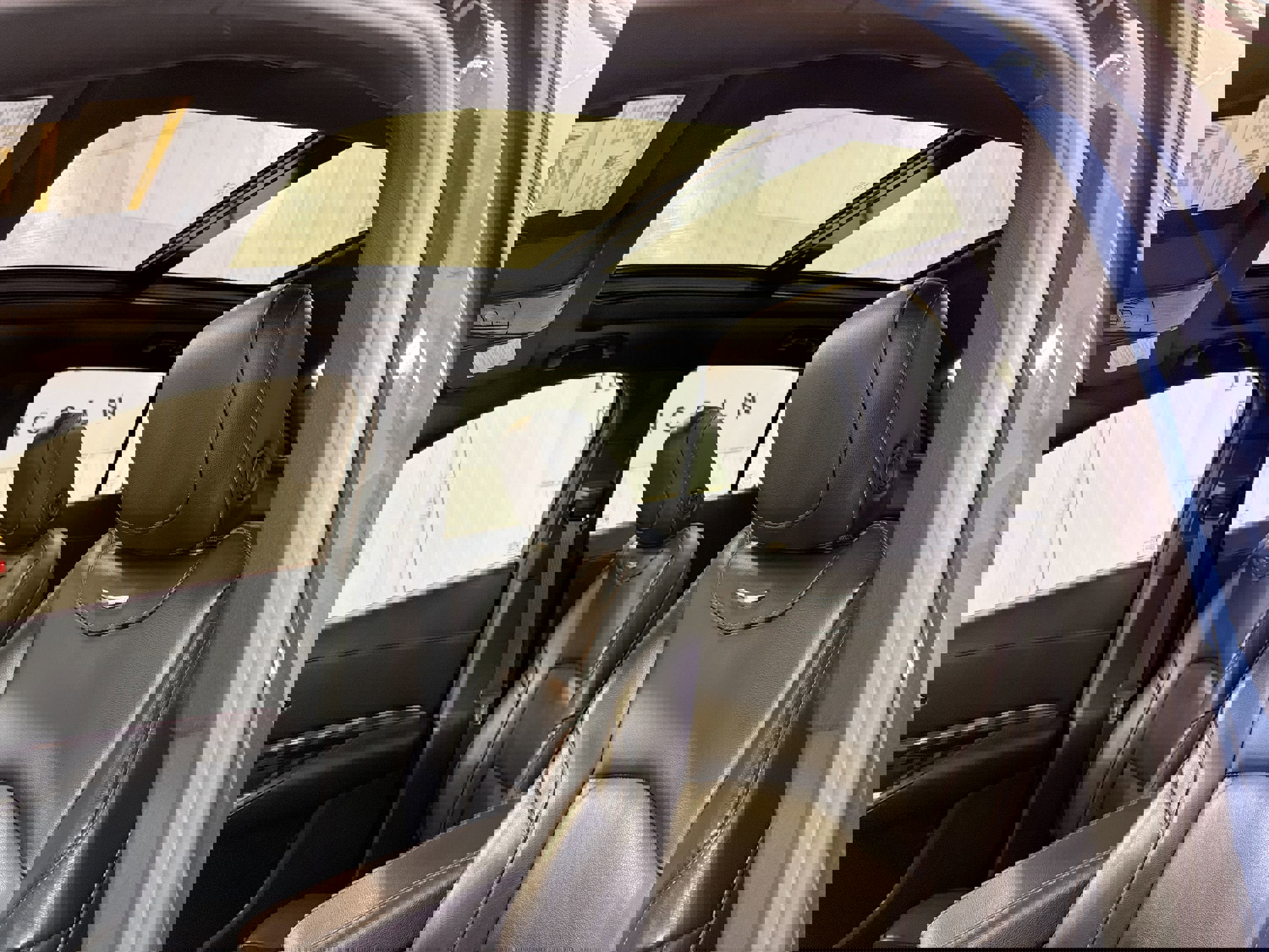 Used 2022 Cadillac XT4 Luxury w/ Cold Weather Package image 23