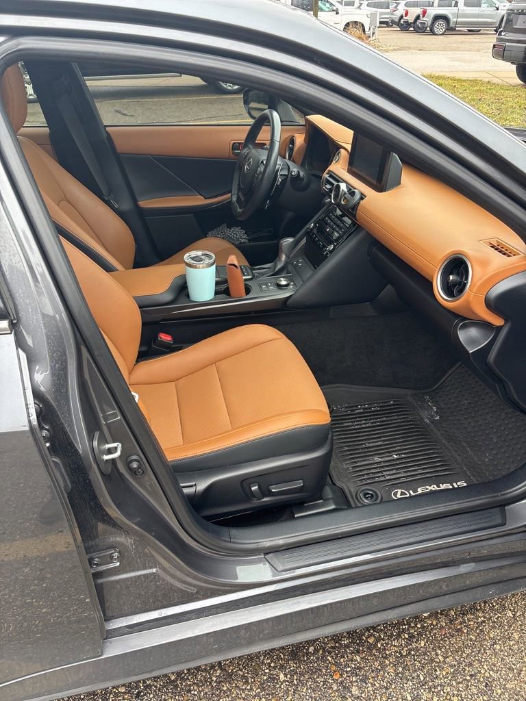 Used 2022 Lexus IS 300 AWD w/ Comfort Package image 6