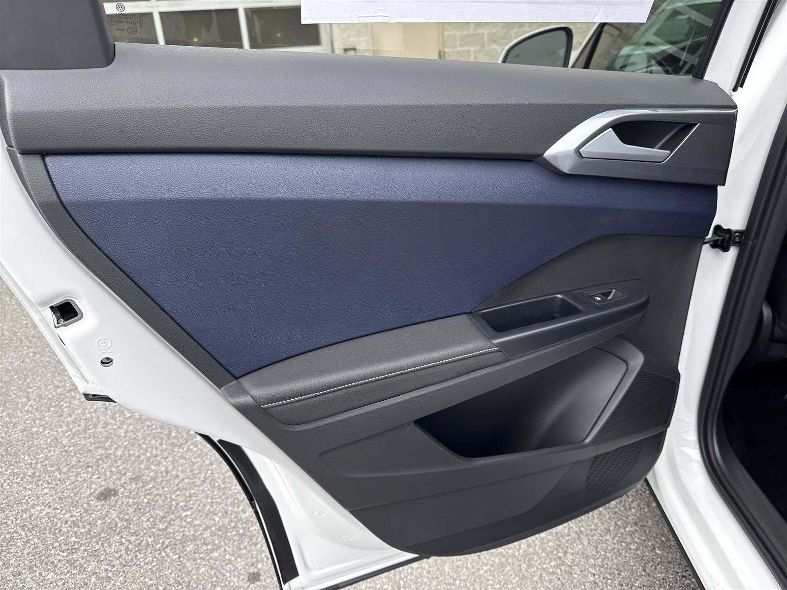 New 2025 Volkswagen Taos SEL image 26