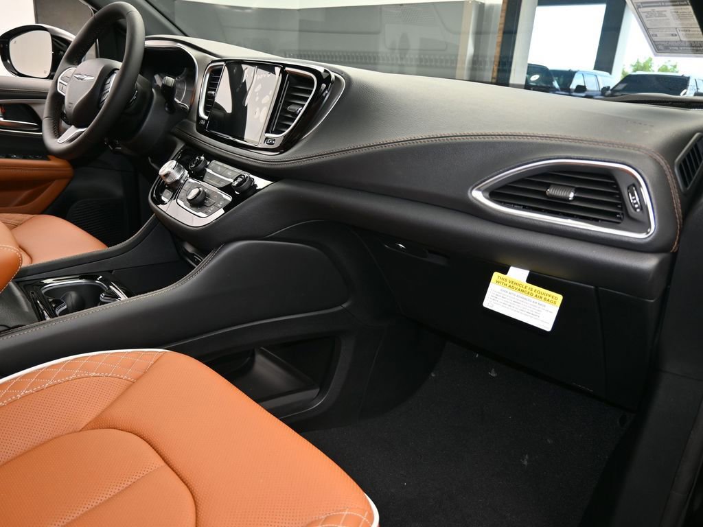 New 2026 Chrysler Pacifica Pinnacle image 51