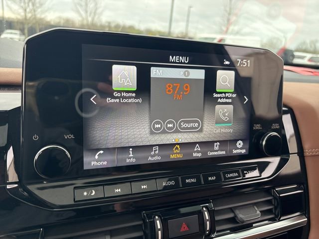 Used 2023 Nissan Pathfinder Platinum w/ Cargo Package image 31