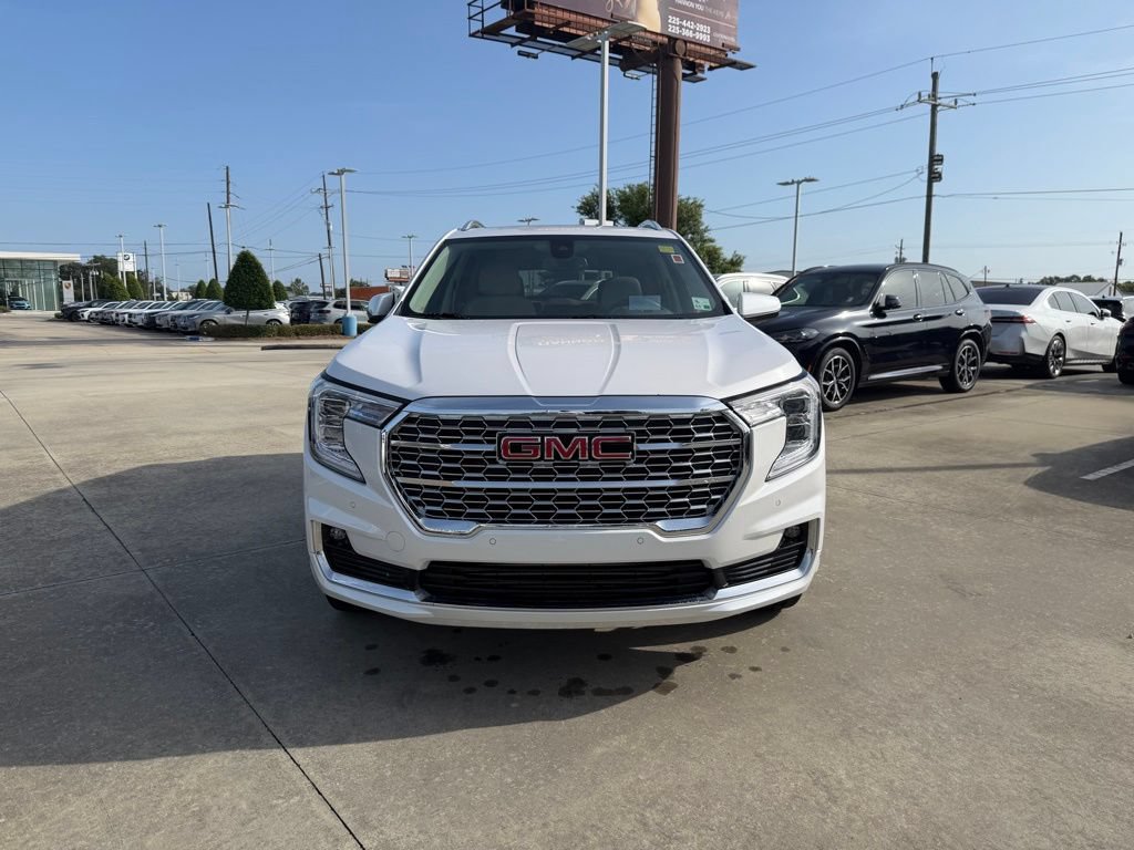 Used 2023 GMC Terrain Denali w/ LPO, Floor Liner Package AWD/4WD image 4