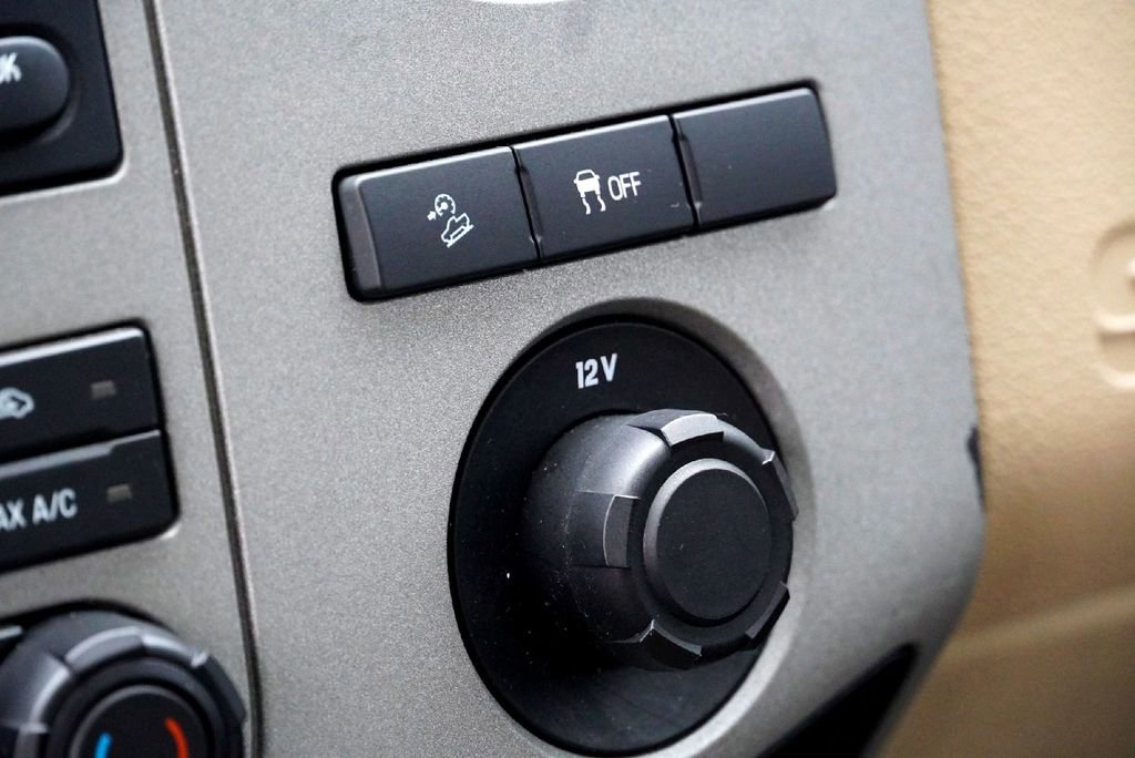 Used 2015 Ford F250 XLT w/ XLT Premium Package image 14