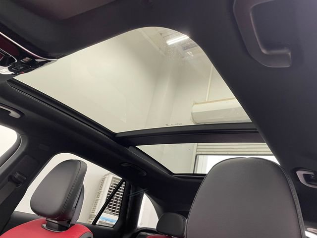 New 2026 Mercedes-Benz GLC 300 image 5