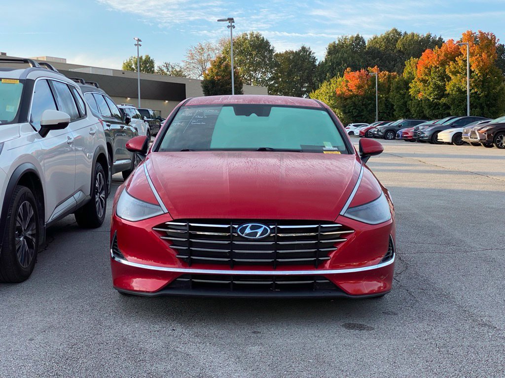 Used 2021 Hyundai Sonata SE FWD image 2