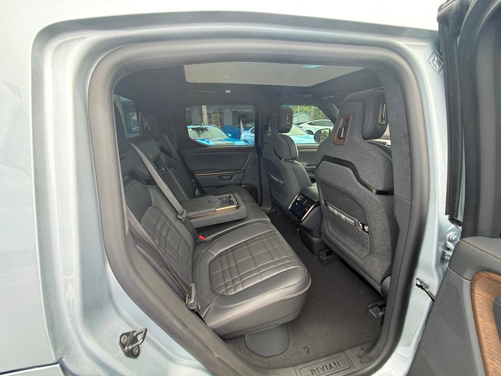 Used 2026 Rivian R1T Premium AWD/4WD image 32