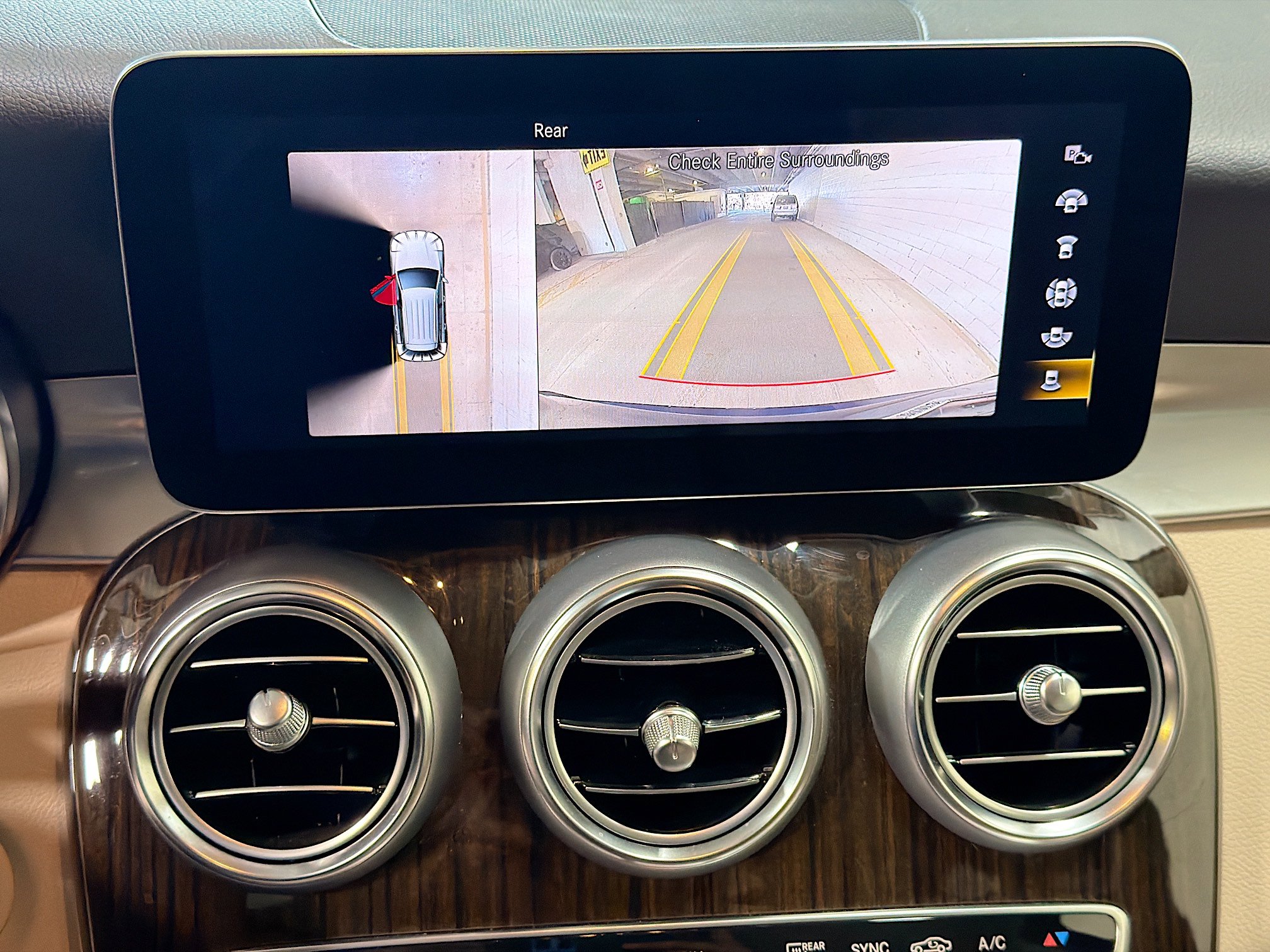 Used 2022 Mercedes-Benz GLC 300 image 31