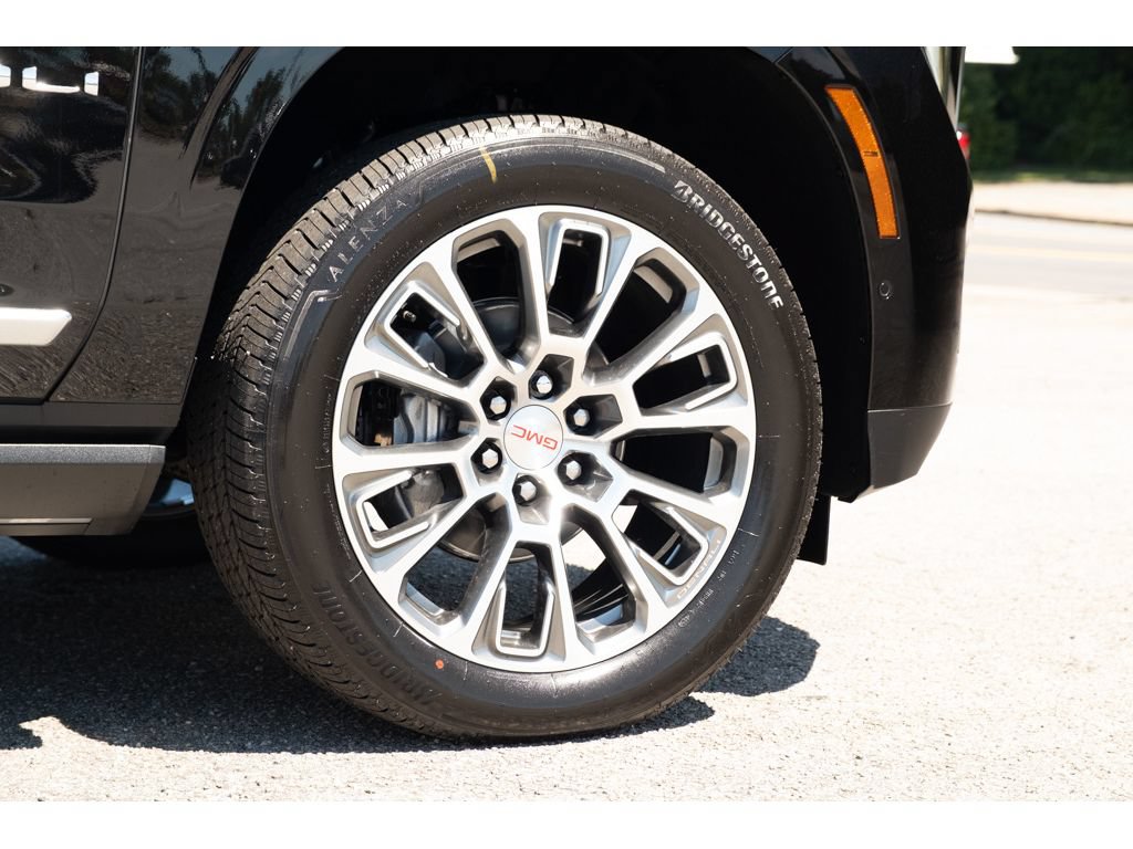 New 2026 GMC Yukon Denali w/ Denali Reserve Package AWD/4WD image 10