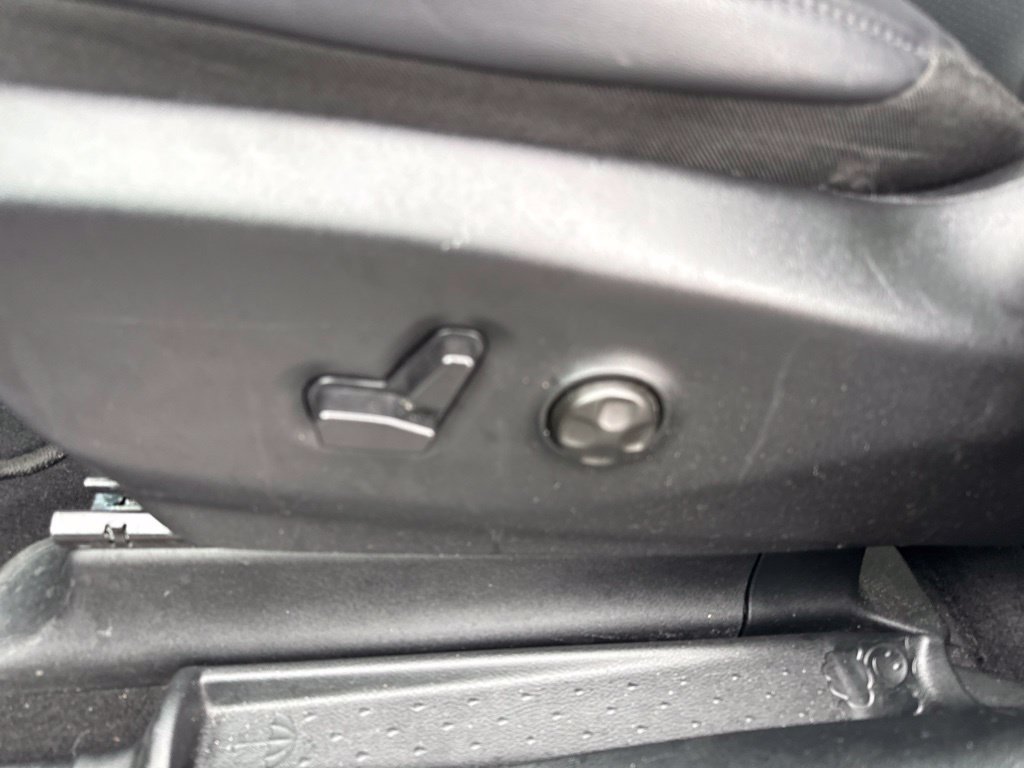 Used 2026 Chrysler Pacifica Select FWD image 25