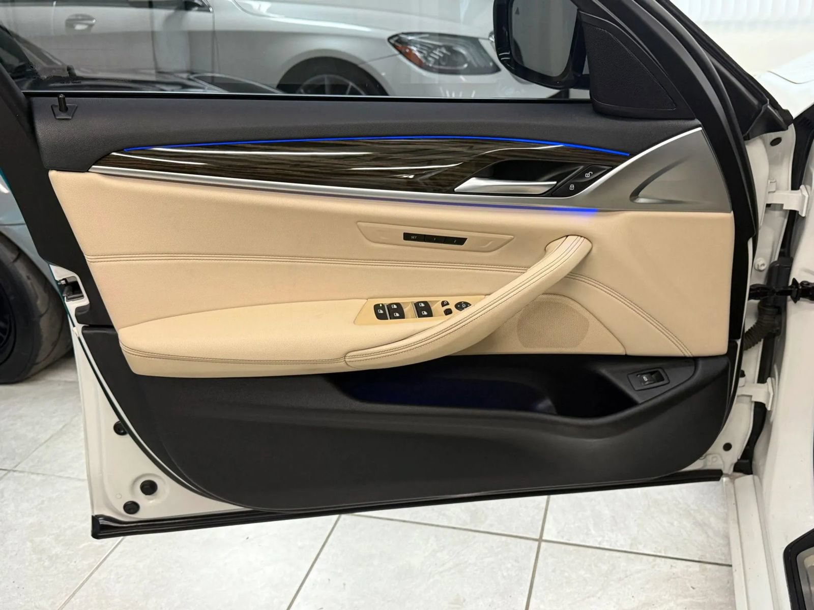 Used 2021 BMW 530i w/ Convenience Package RWD image 14