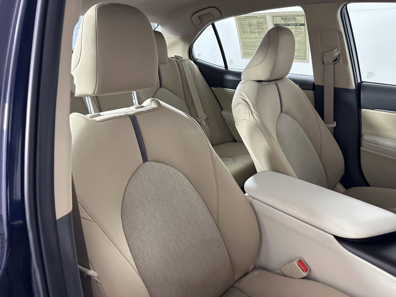 Used 2022 Toyota Camry LE image 28