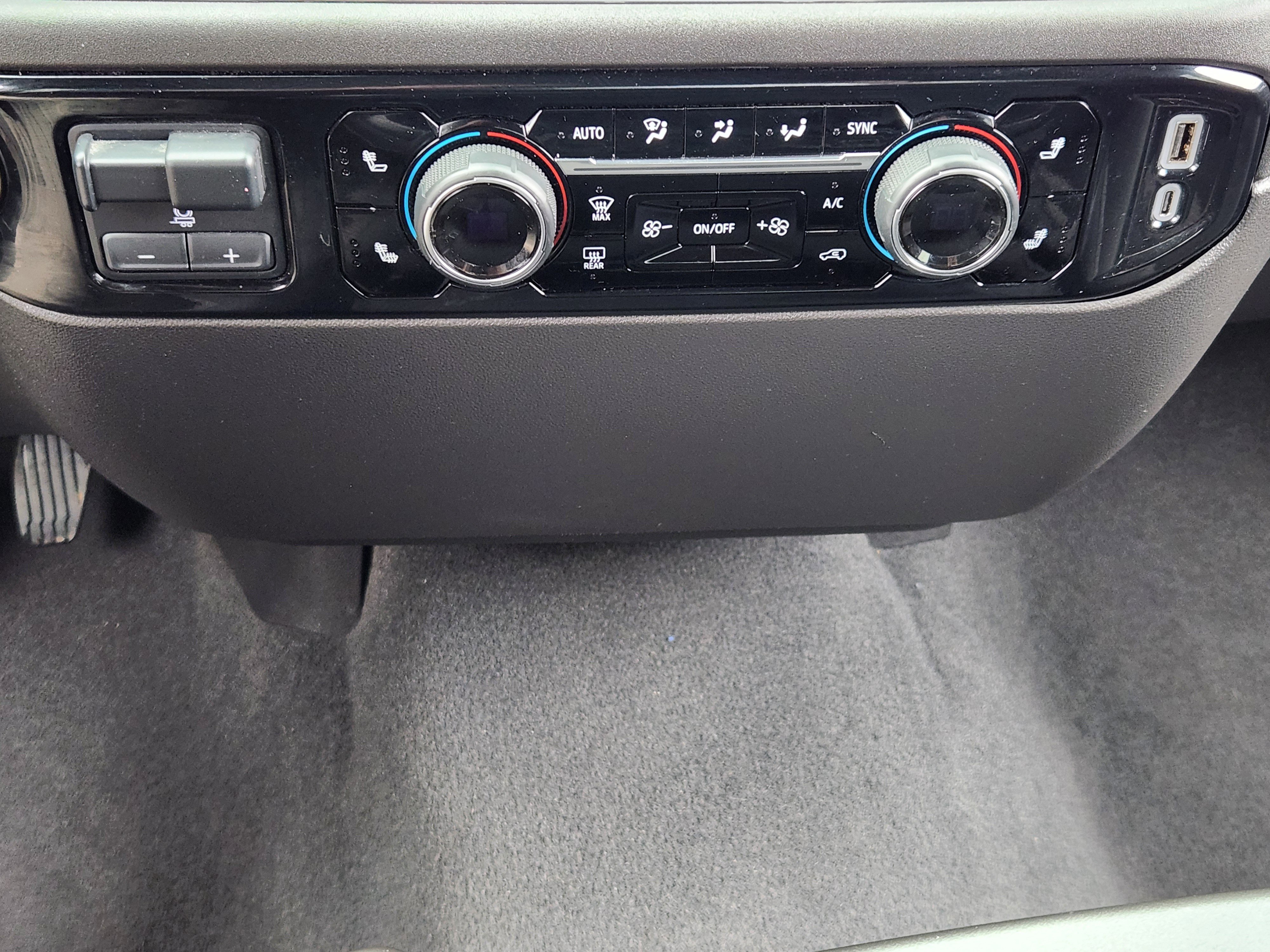 Certified 2025 Chevrolet Silverado 1500 LT image 19