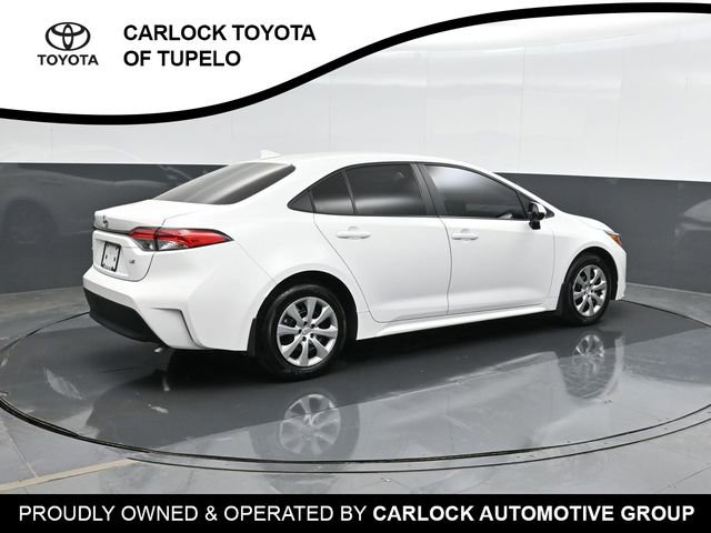 Used 2025 Toyota Corolla LE FWD image 3