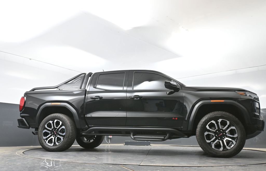 Used 2025 GMC Canyon AT4 w/ Nightfall Edition AWD/4WD image 51