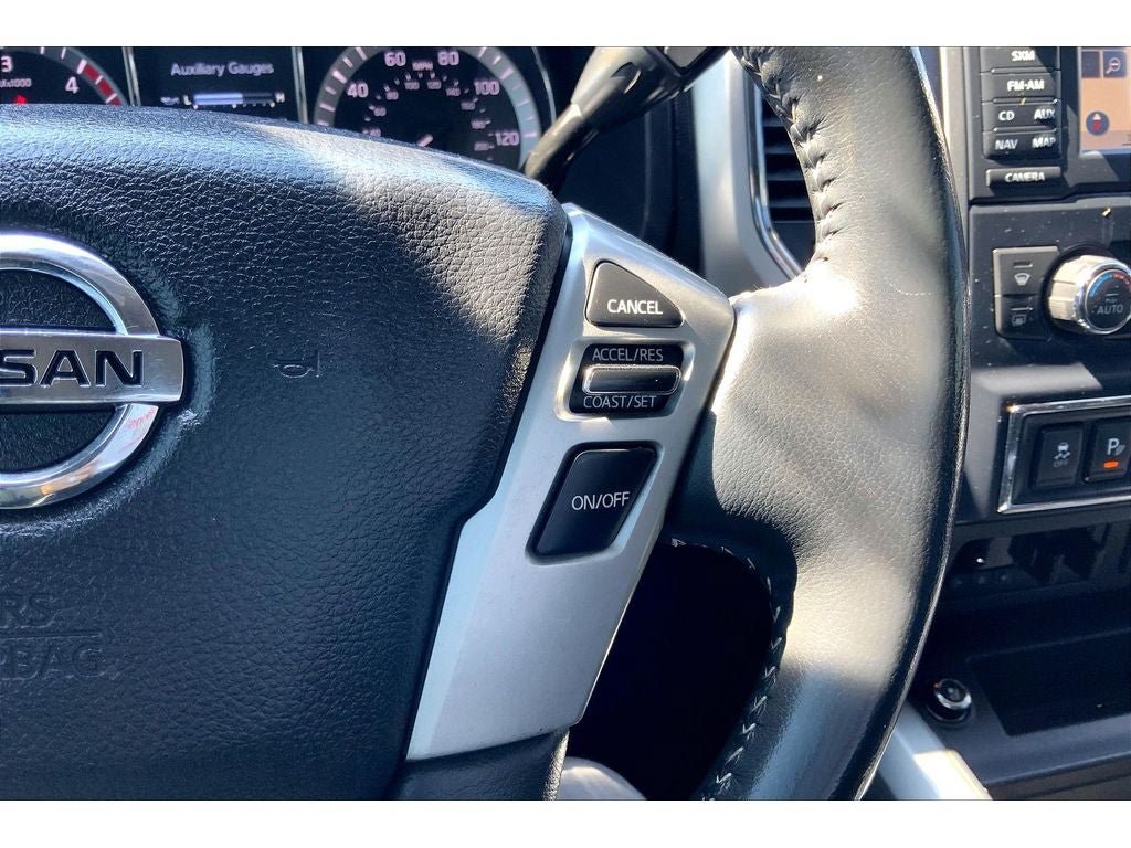 Used 2018 Nissan Titan PRO-4X w/ Pro-4x Convenience Package AWD/4WD image 21