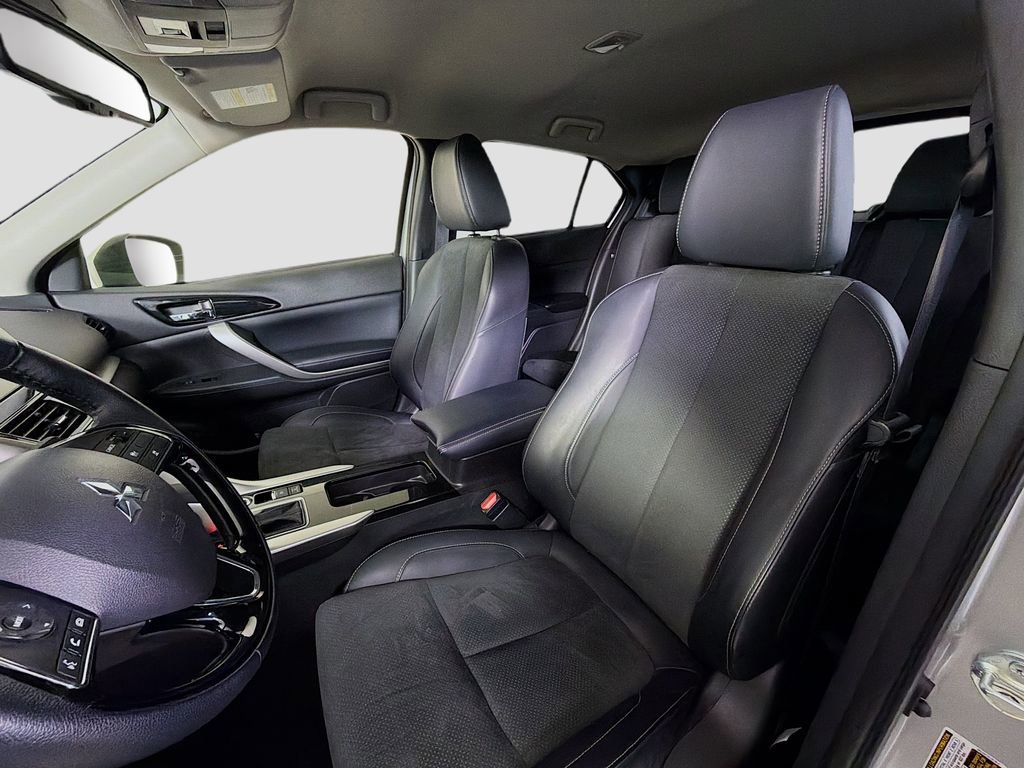 Used 2025 Mitsubishi Eclipse Cross SEL image 13