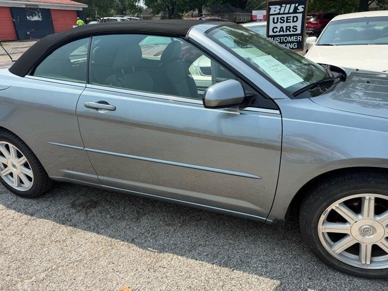 Used 2008 Chrysler Sebring Touring w/ Special Touring Group FWD image 7