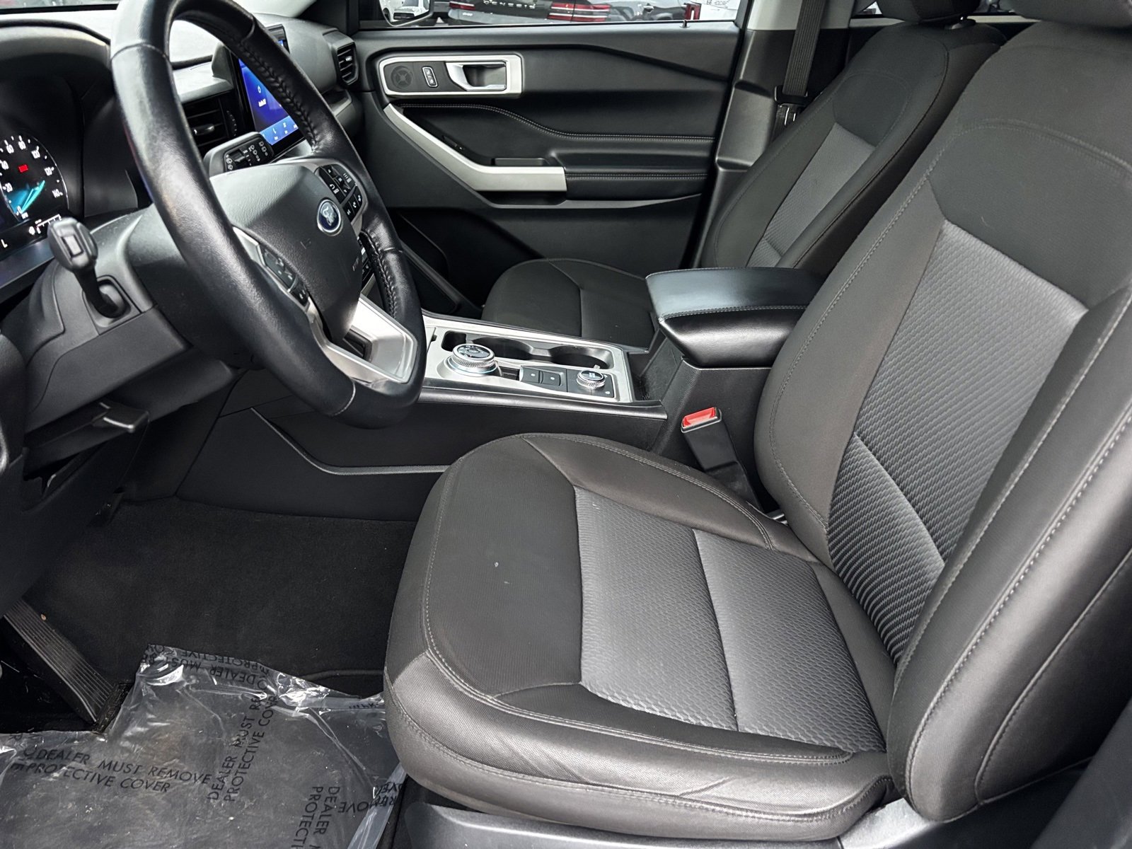 Used 2022 Ford Explorer XLT image 17