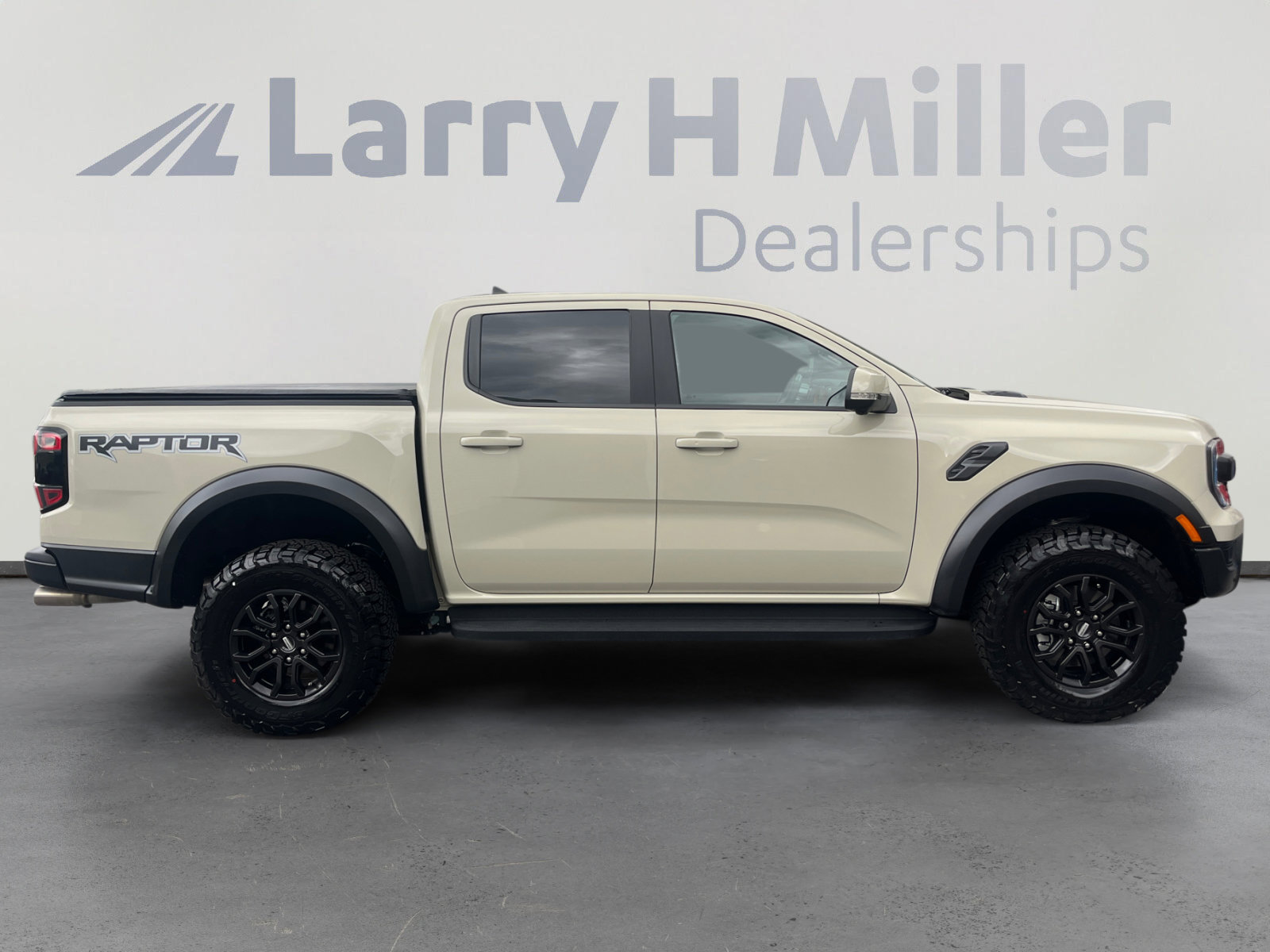 Used 2025 Ford Ranger Raptor image 6