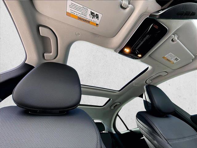 Used 2025 Mercedes-Benz C 300 Sedan image 17