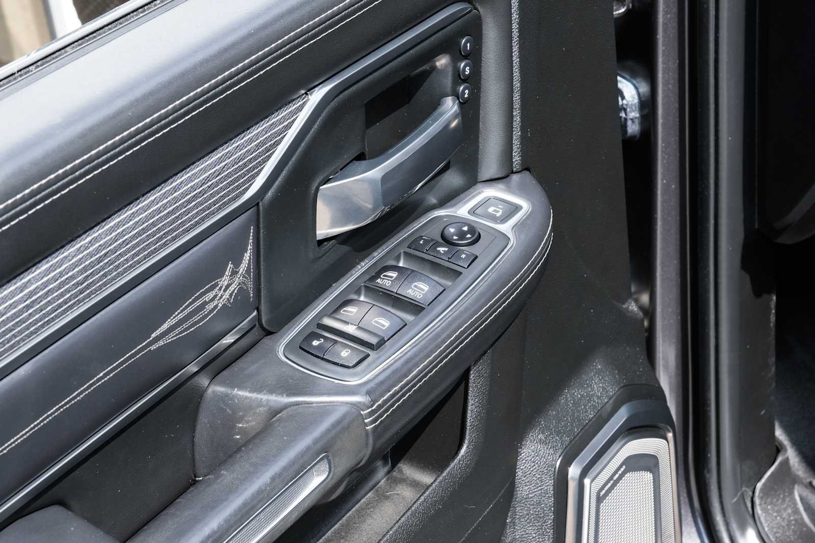 Used 2020 RAM 3500 Limited AWD/4WD image 38