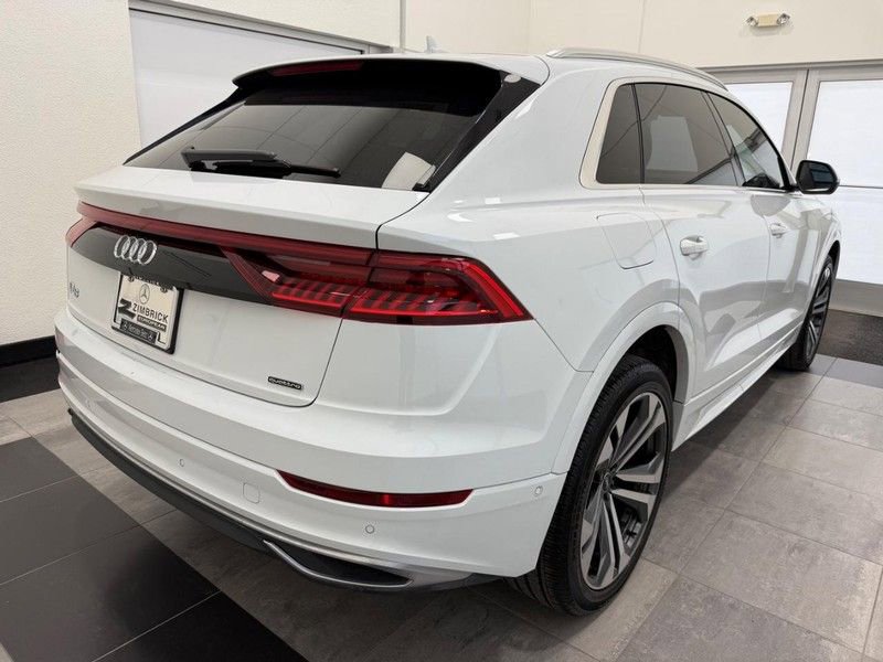 Used 2021 Audi Q8 Prestige image 2