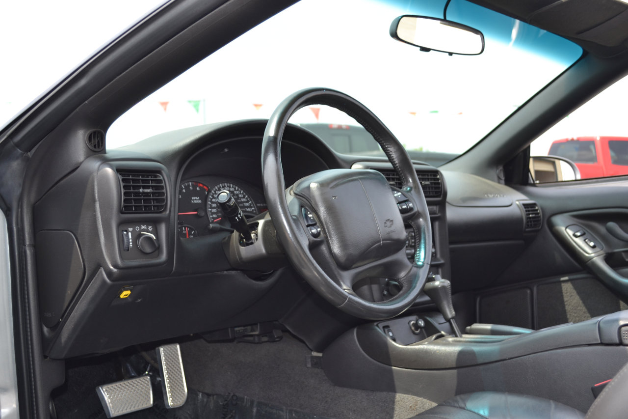 Used 2002 Chevrolet Camaro Z28 w/ SS Performance/Appearance Pkg image 10