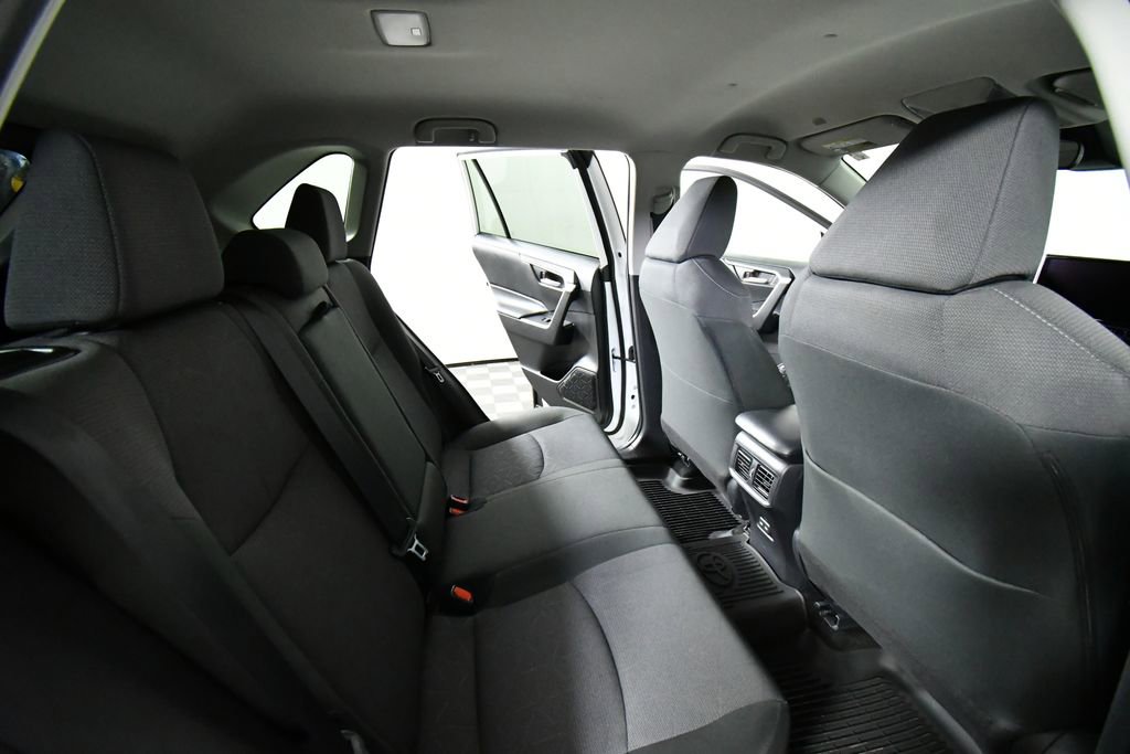 Used 2025 Toyota RAV4 XLE image 23