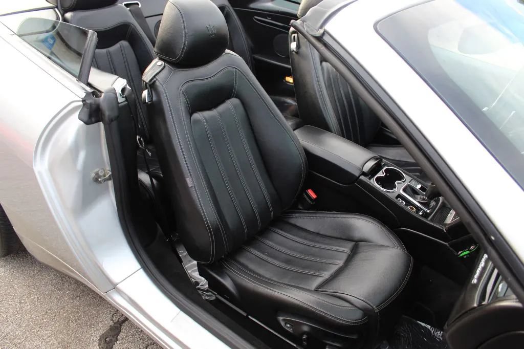Used 2011 Maserati GranTurismo Convertible RWD image 36