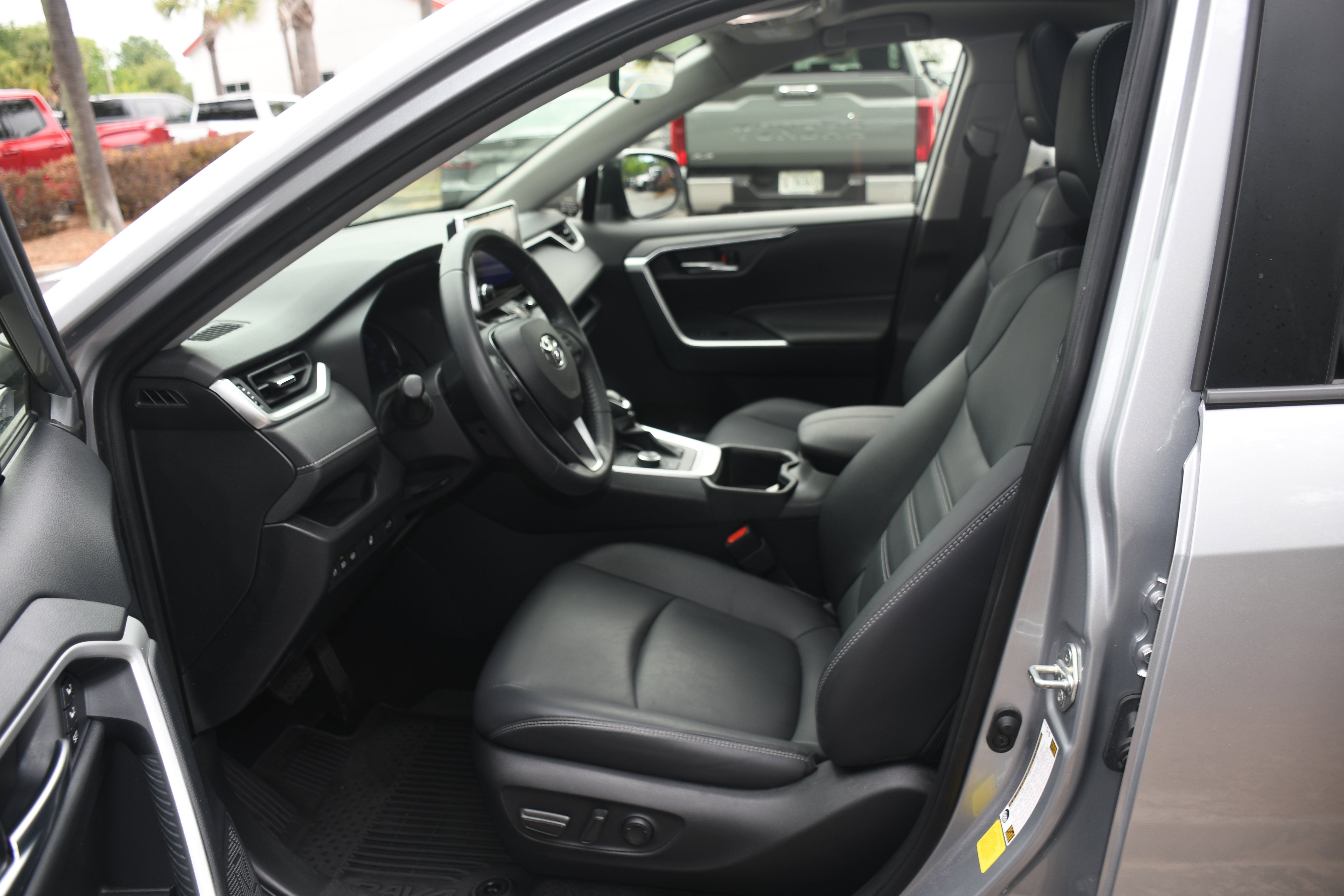 Certified 2023 Toyota RAV4 XLE Premium AWD/4WD image 8