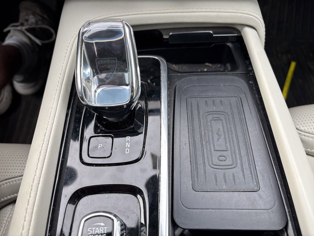 Used 2023 Volvo XC90 T8 Ultimate image 25