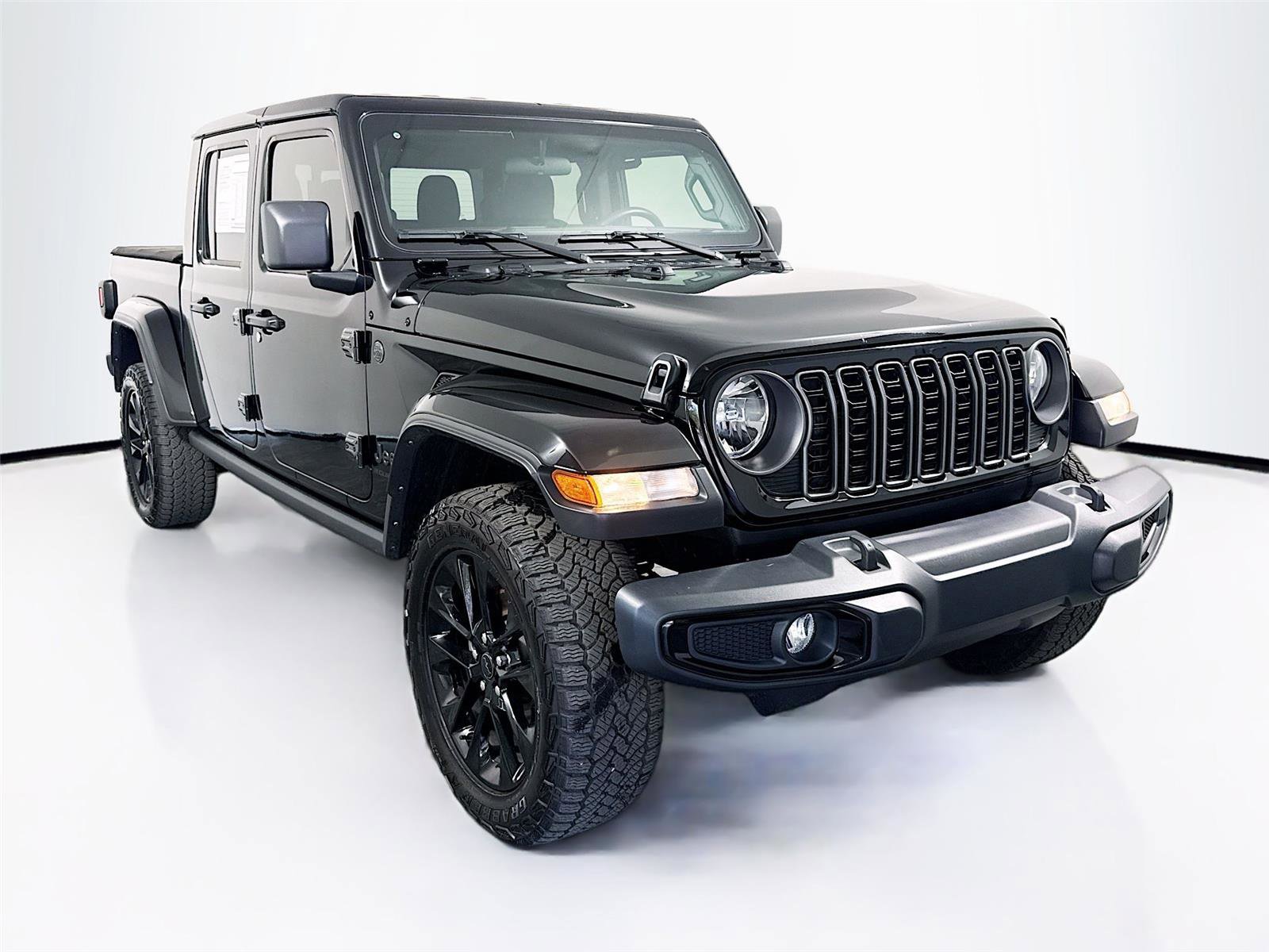 Used 2025 Jeep Gladiator Sport image 26