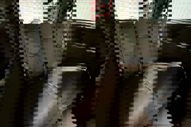 Used 2012 Chrysler Town & Country Limited w/ Luxury Group image 28