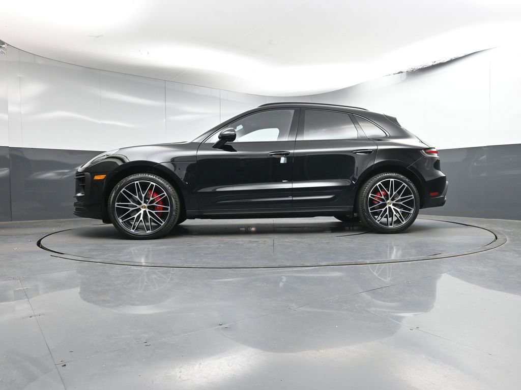 Certified 2024 Porsche Macan S image 31