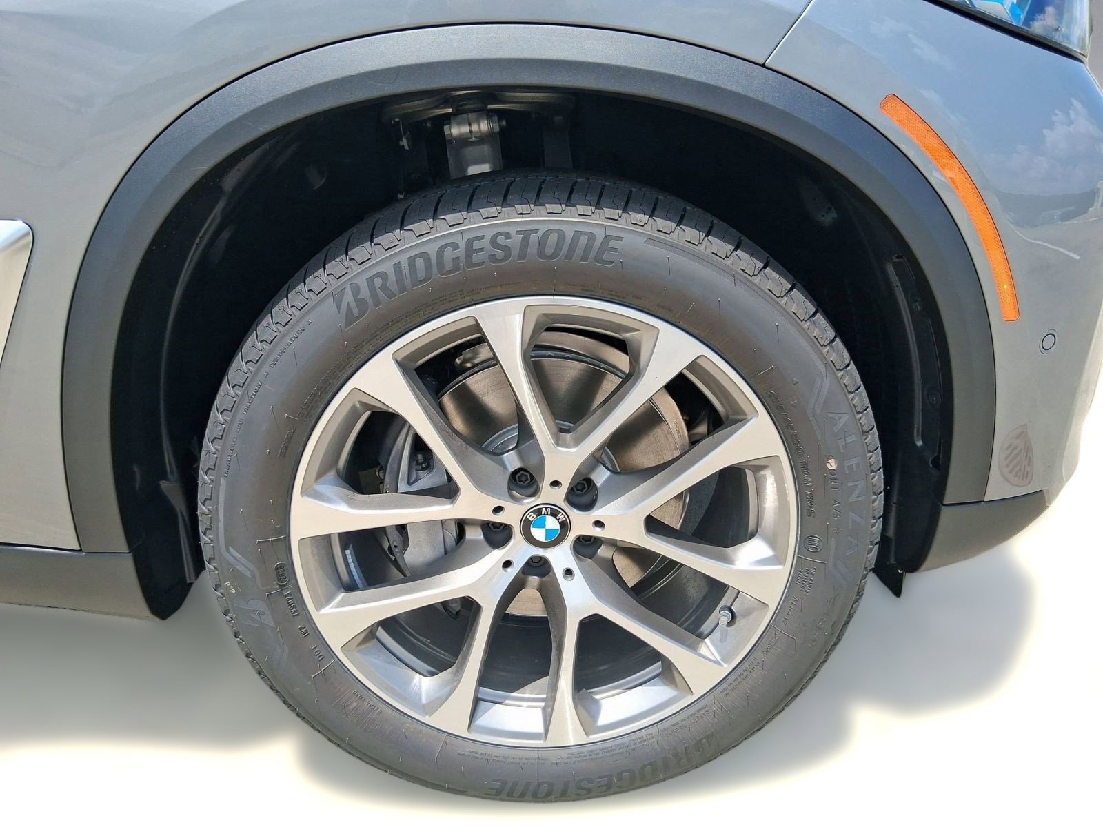 Used 2026 BMW X5 xDrive40i w/ Premium Package AWD/4WD image 11