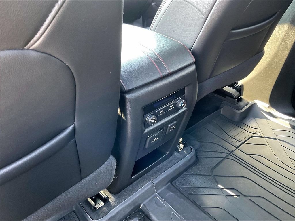 Used 2023 Chevrolet Traverse RS w/ LPO, Floor Liner Package AWD/4WD image 29