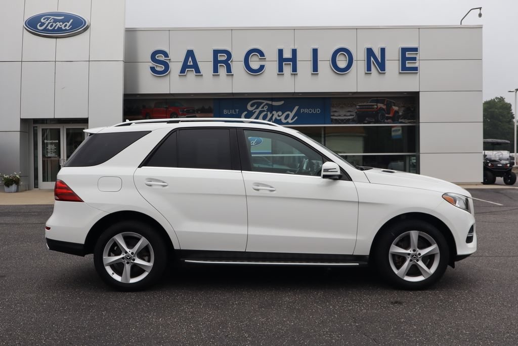 Used 2018 Mercedes-Benz GLE 350 4MATIC image 2