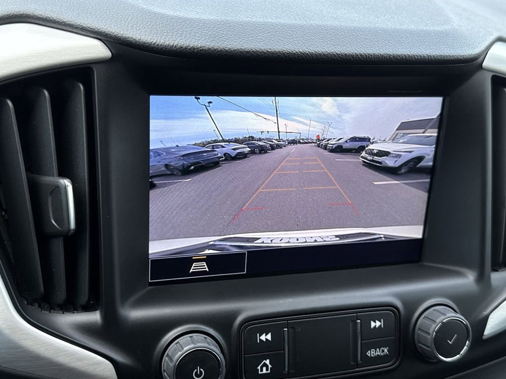 Used 2024 GMC Terrain SLT image 19