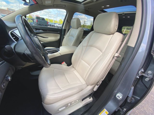 Used 2020 Buick Enclave Premium w/ Sun and Sites Package AWD/4WD image 20