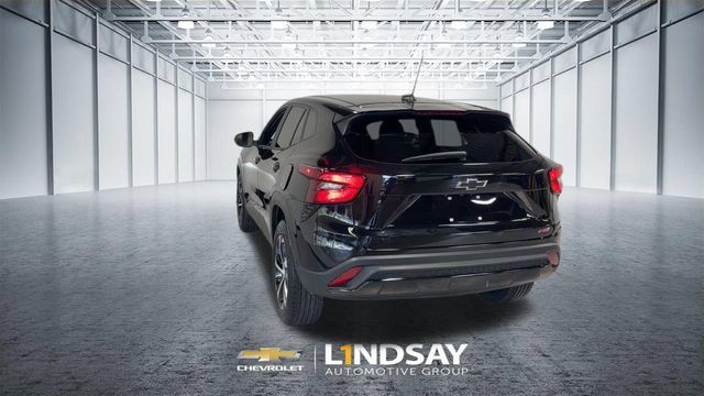 Used 2024 Chevrolet Trax RS FWD image 8