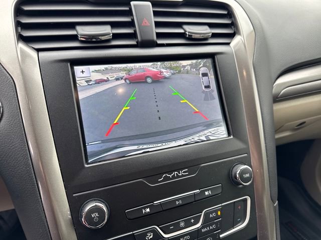 Used 2019 Ford Fusion SE image 23