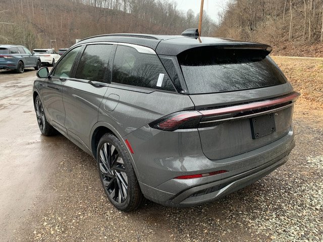 New 2026 Lincoln Nautilus Black Label w/ Jet Appearance Package AWD/4WD image 10