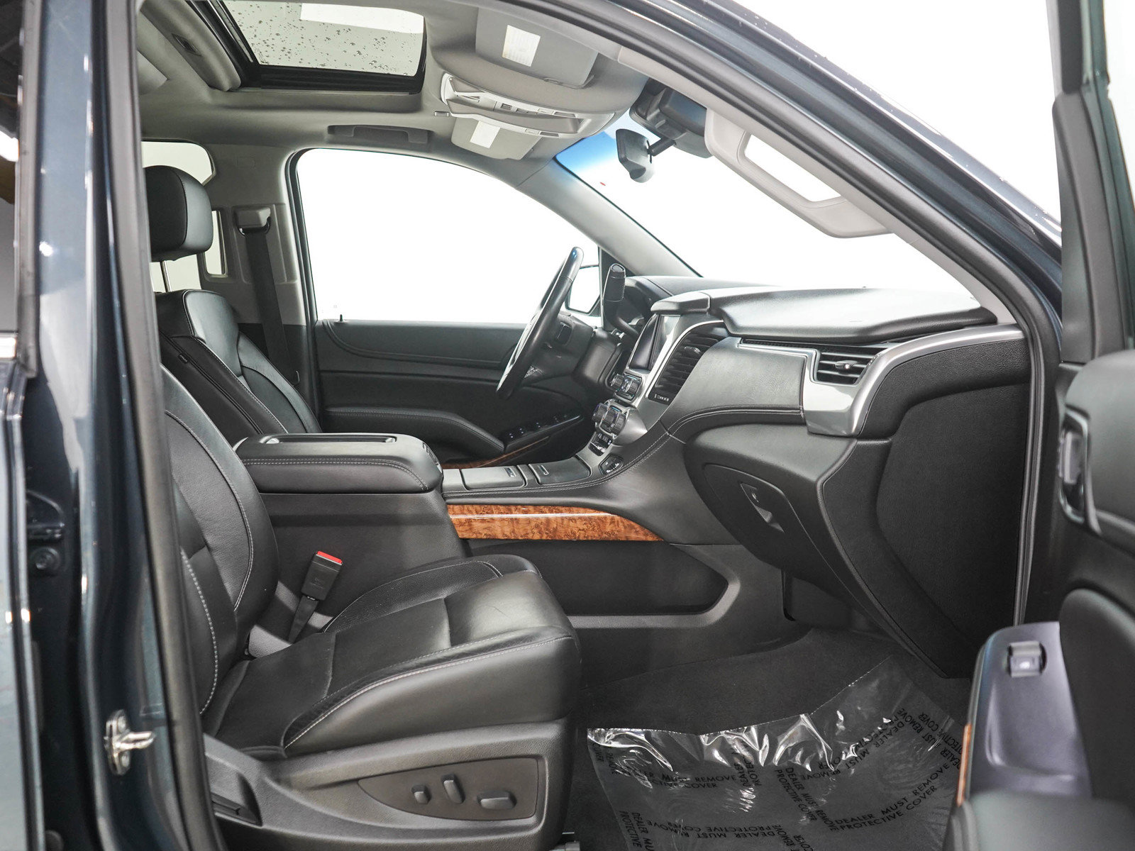 Used 2019 Chevrolet Suburban Premier AWD/4WD image 11
