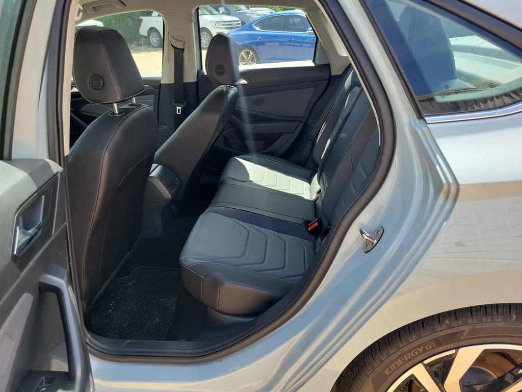 Used 2025 Volkswagen Jetta SEL FWD image 6