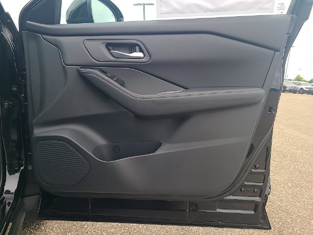 New 2026 Nissan Rogue SV AWD/4WD image 23