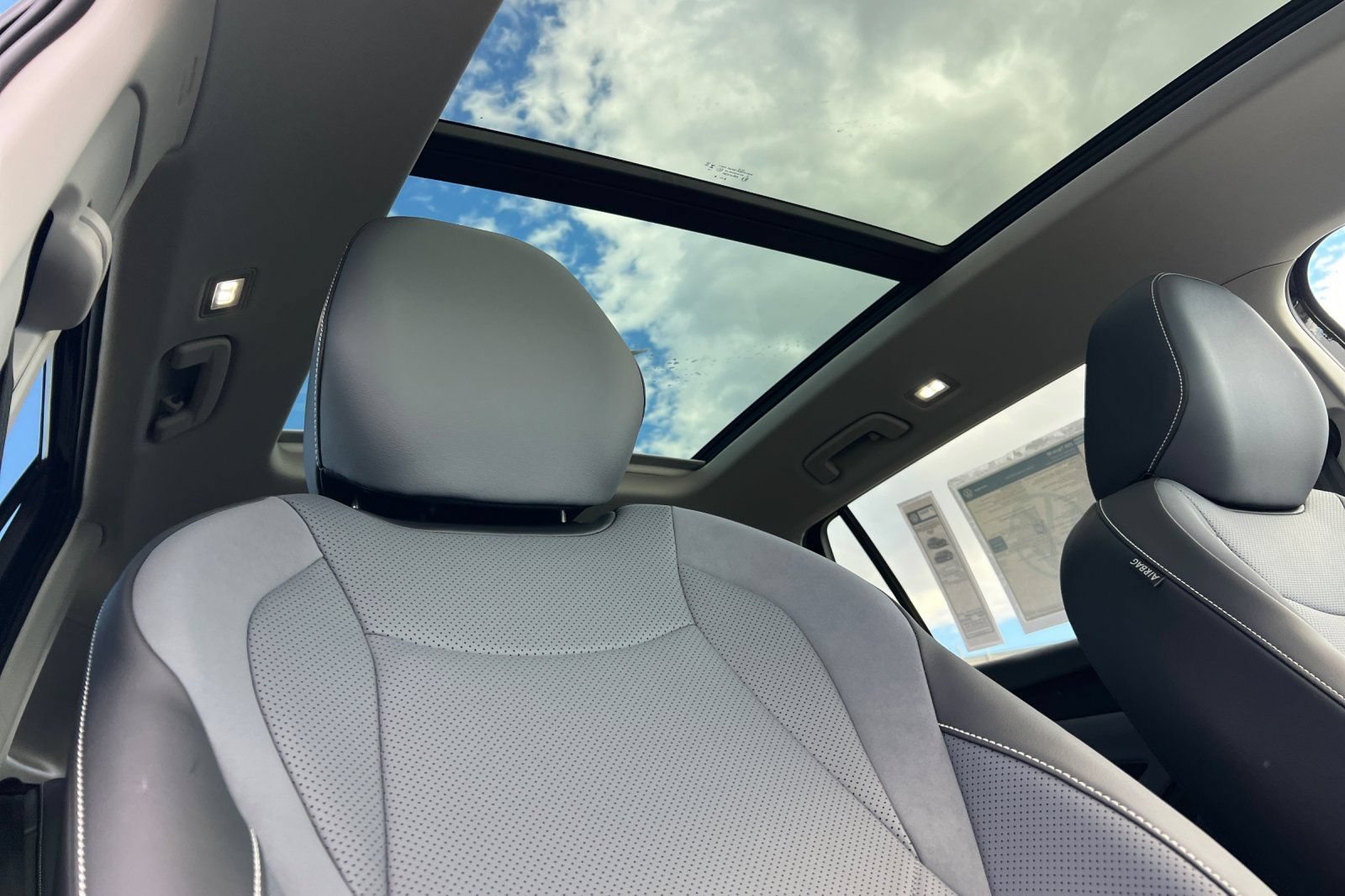 New 2026 Volkswagen Tiguan SE AWD/4WD image 17