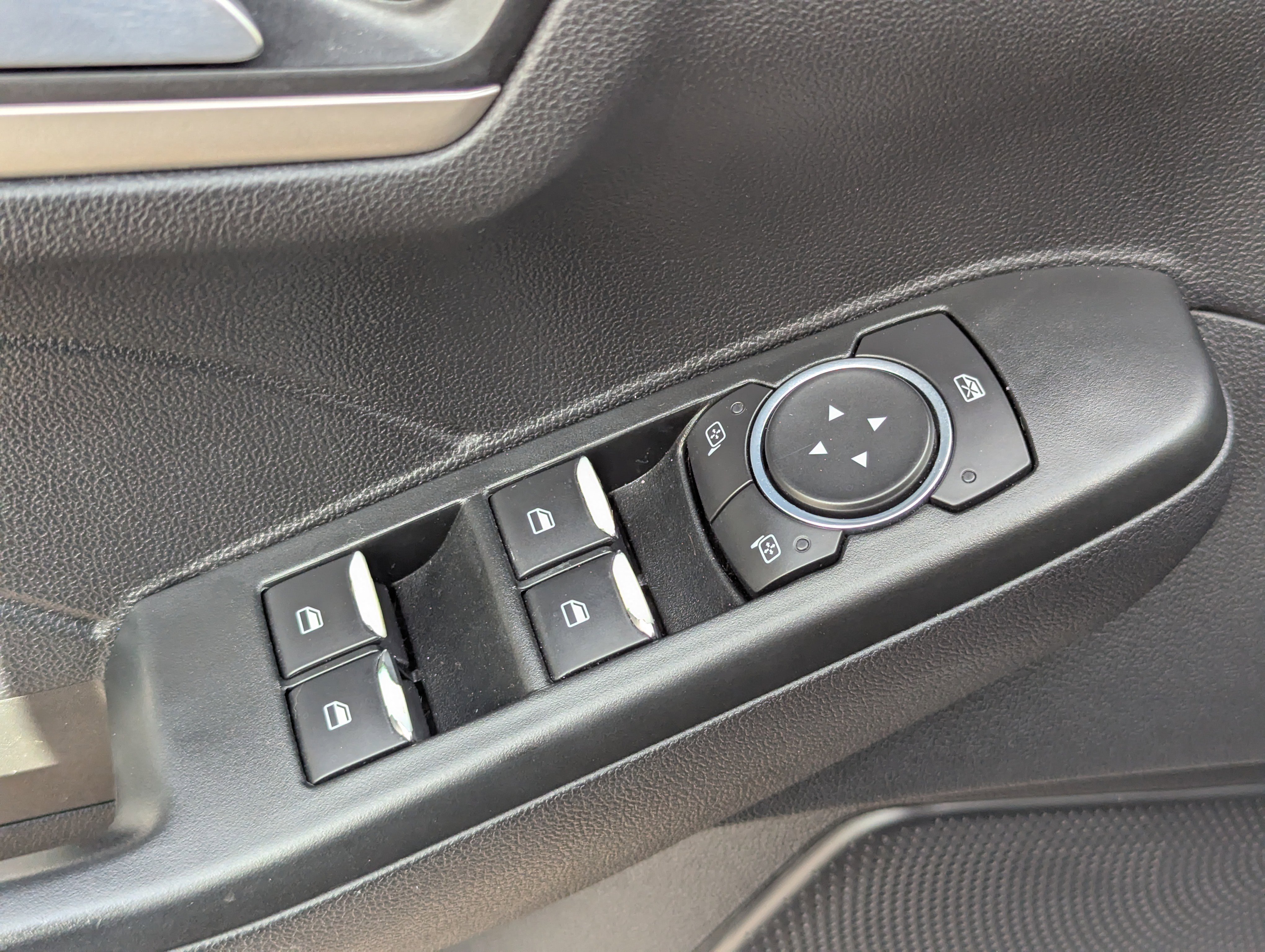 Used 2022 Ford Escape SEL image 23